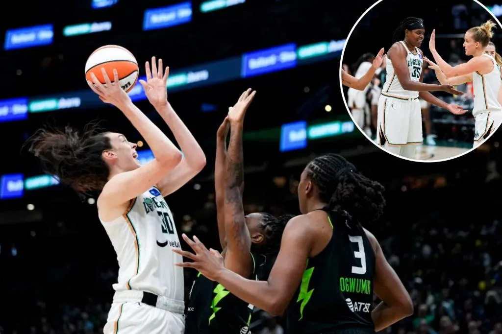 Breanna Stewart scores 32 against old team in Liberty win over Storm